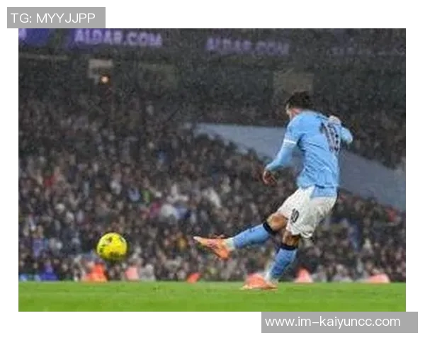 曼城遗憾错失良机萨维尼奥禁区内连射遭保托雷斯门线救险 曼城遗憾错失良机萨维尼奥禁区内连射遭保托雷斯门线救险